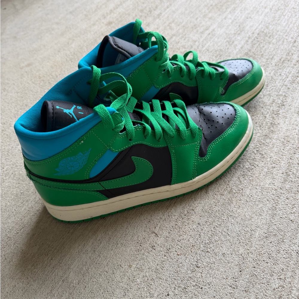 Nike Air Jordan 1 Mid Lucky Green Aquatone Women’s Size 9 Sneakers - Picture 7 of 9